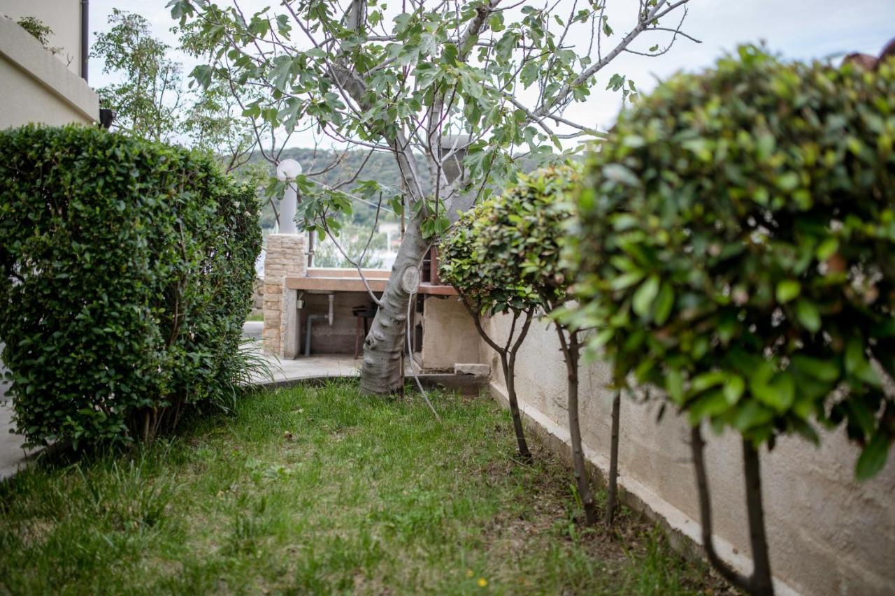 Apartments By The Sea Supetarska Draga - Donja, Rab - 11769 Exterior photo