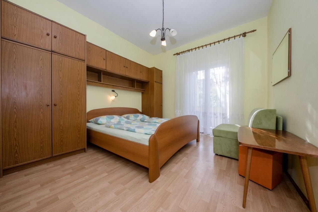 Apartments By The Sea Supetarska Draga - Donja, Rab - 11769 Exterior photo