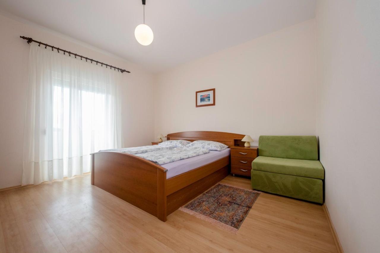 Apartments By The Sea Supetarska Draga - Donja, Rab - 11769 Exterior photo