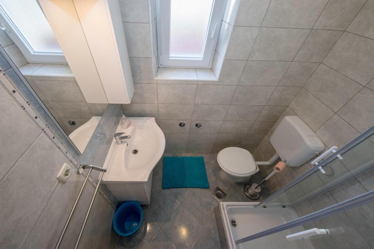 Apartments By The Sea Supetarska Draga - Donja, Rab - 11769 Exterior photo