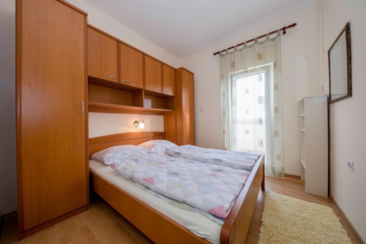 Apartments By The Sea Supetarska Draga - Donja, Rab - 11769 Exterior photo