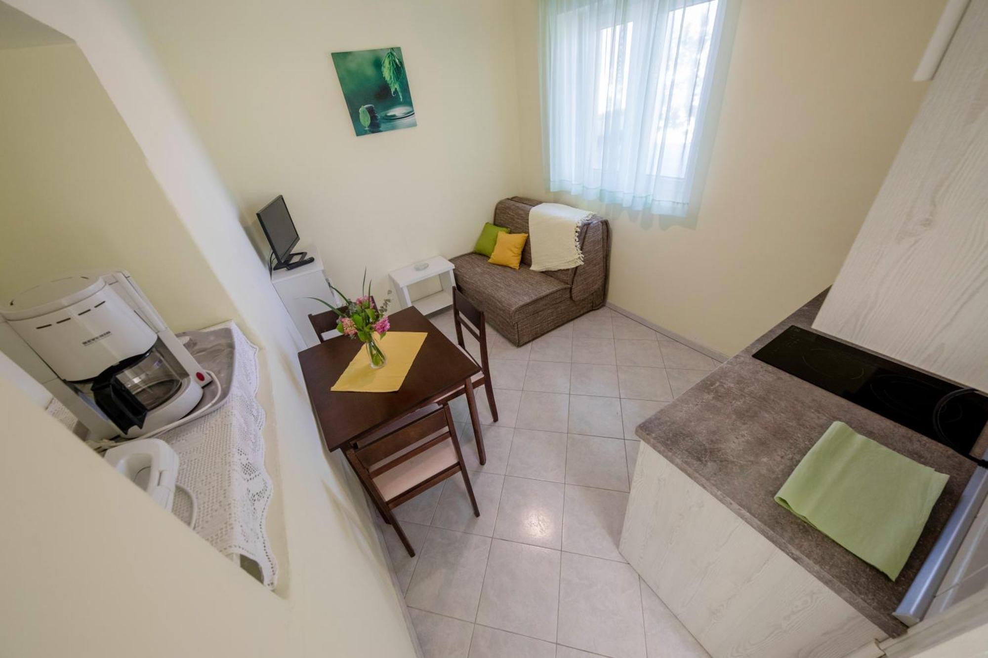 Apartments By The Sea Supetarska Draga - Donja, Rab - 11769 Room photo